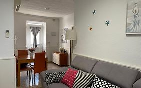 Lleida 25, casa de pueblo con amplia terraza.
